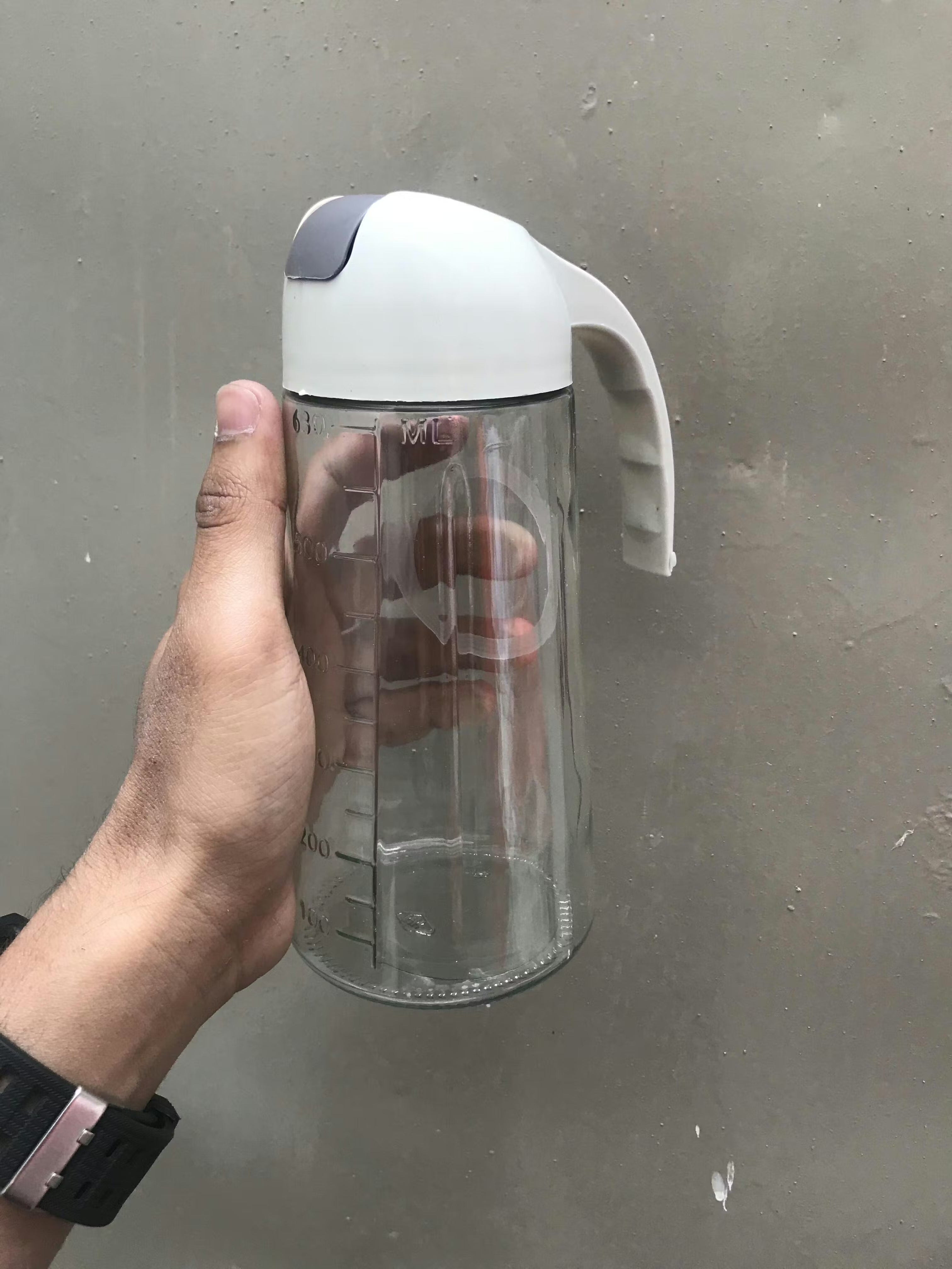 2-in-1 Glass Oil Spray Dispenser 470ml Home Organization view 6 - Nexusmart Pakistan