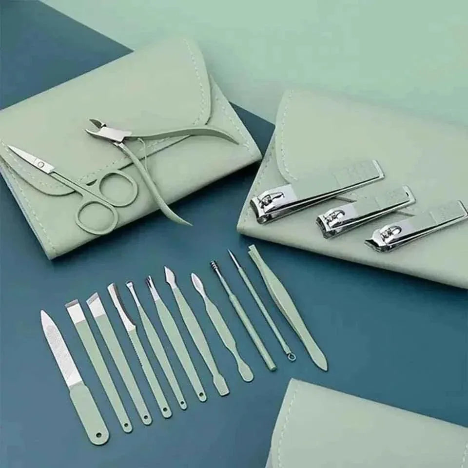 16-piece manicure pedicure set with case - Nail kit