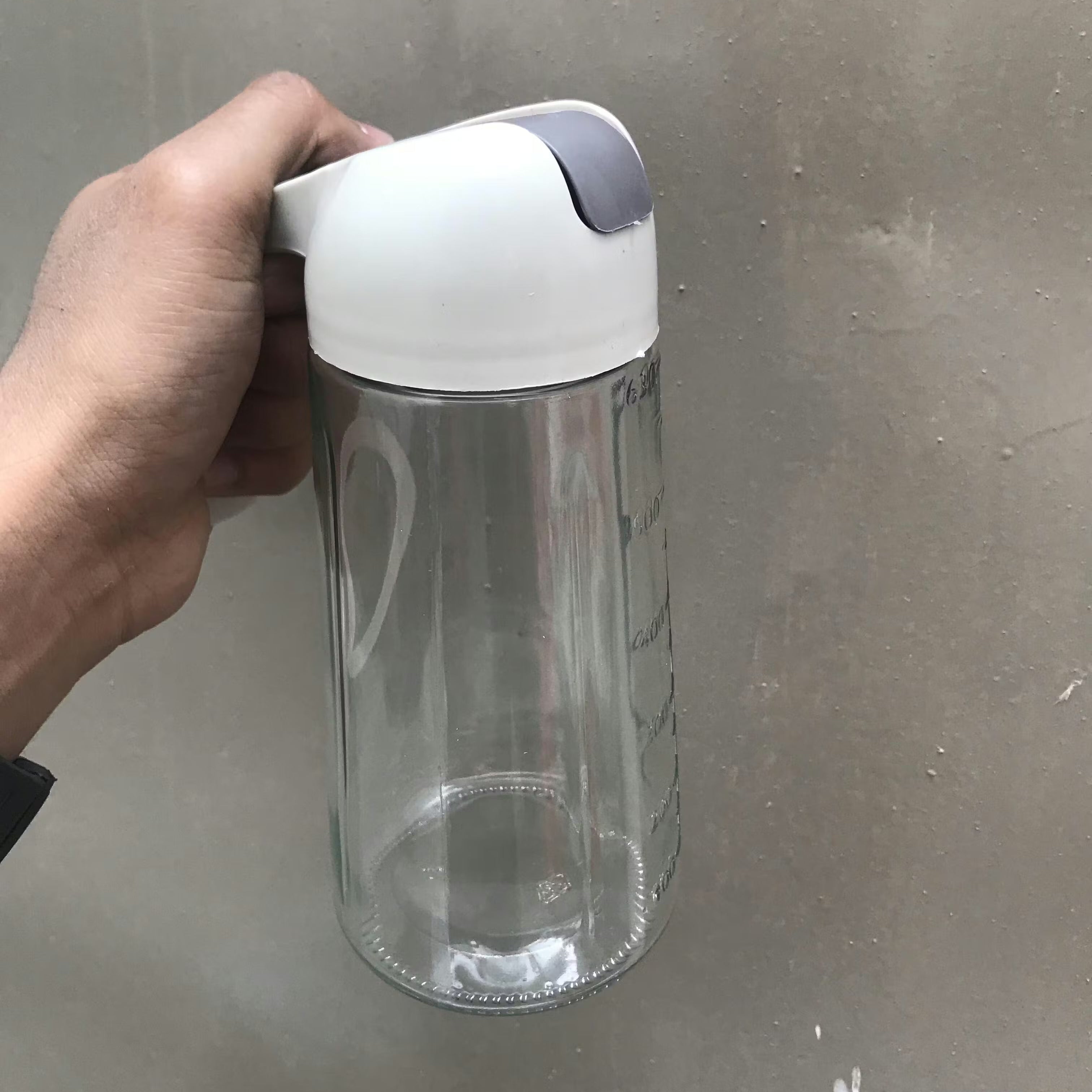2-in-1 Glass Oil Spray Dispenser 470ml Home Organization view 7 - Nexusmart Pakistan