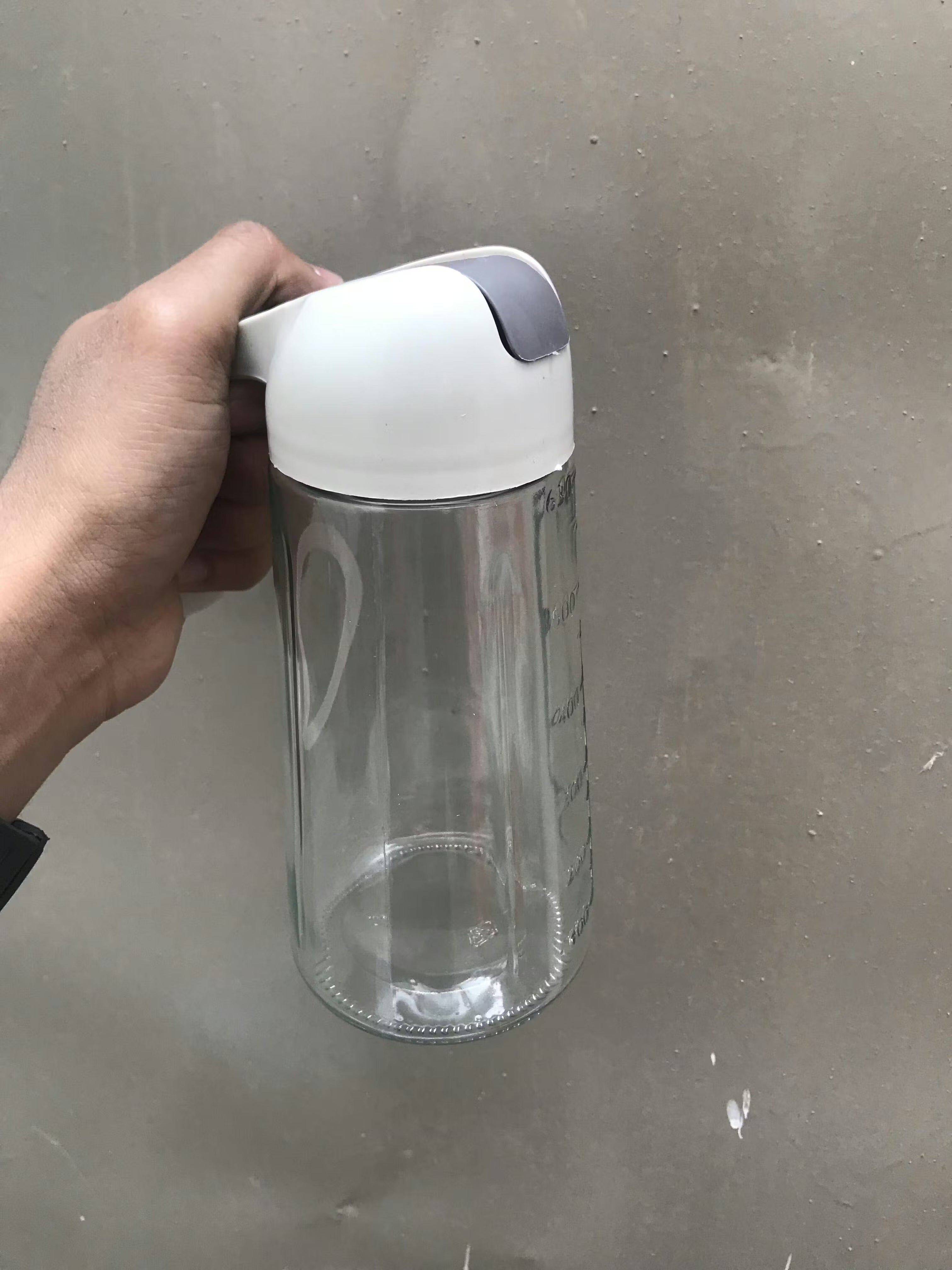 2-in-1 Glass Oil Spray Dispenser 470ml Home Organization view 7 - Nexusmart Pakistan