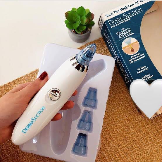 4-in-1 Handy Pore Cleaner – Cell-Operated Skincare Tool