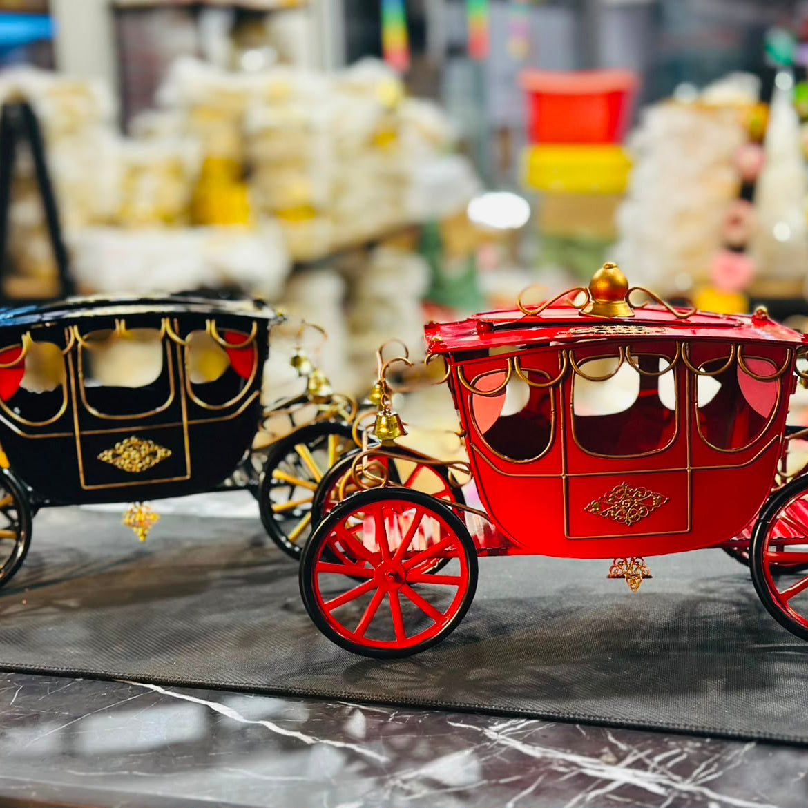 Antique Royal Carriage Tissue Box Holder, Handmade Premium Quality Metal Body Tissue Dispenser  Product Description