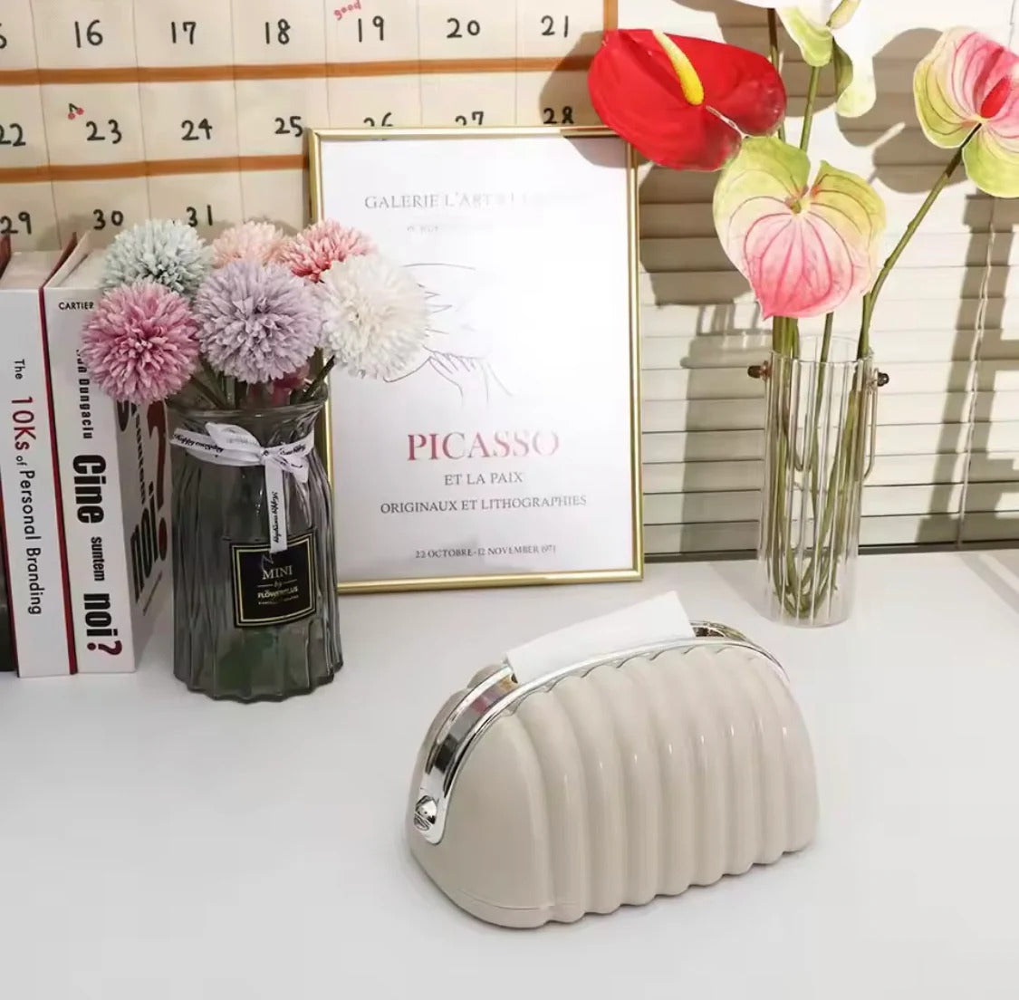 Shell Tissue Box Decorative Tissue Holder Home Organization view 3 - Nexusmart Pakistan