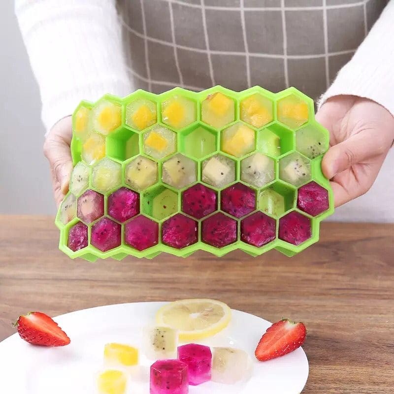 Honeycomb Ice Cube Tray with Lid Food & Beverage Essentials view 2 - Nexusmart Pakistan