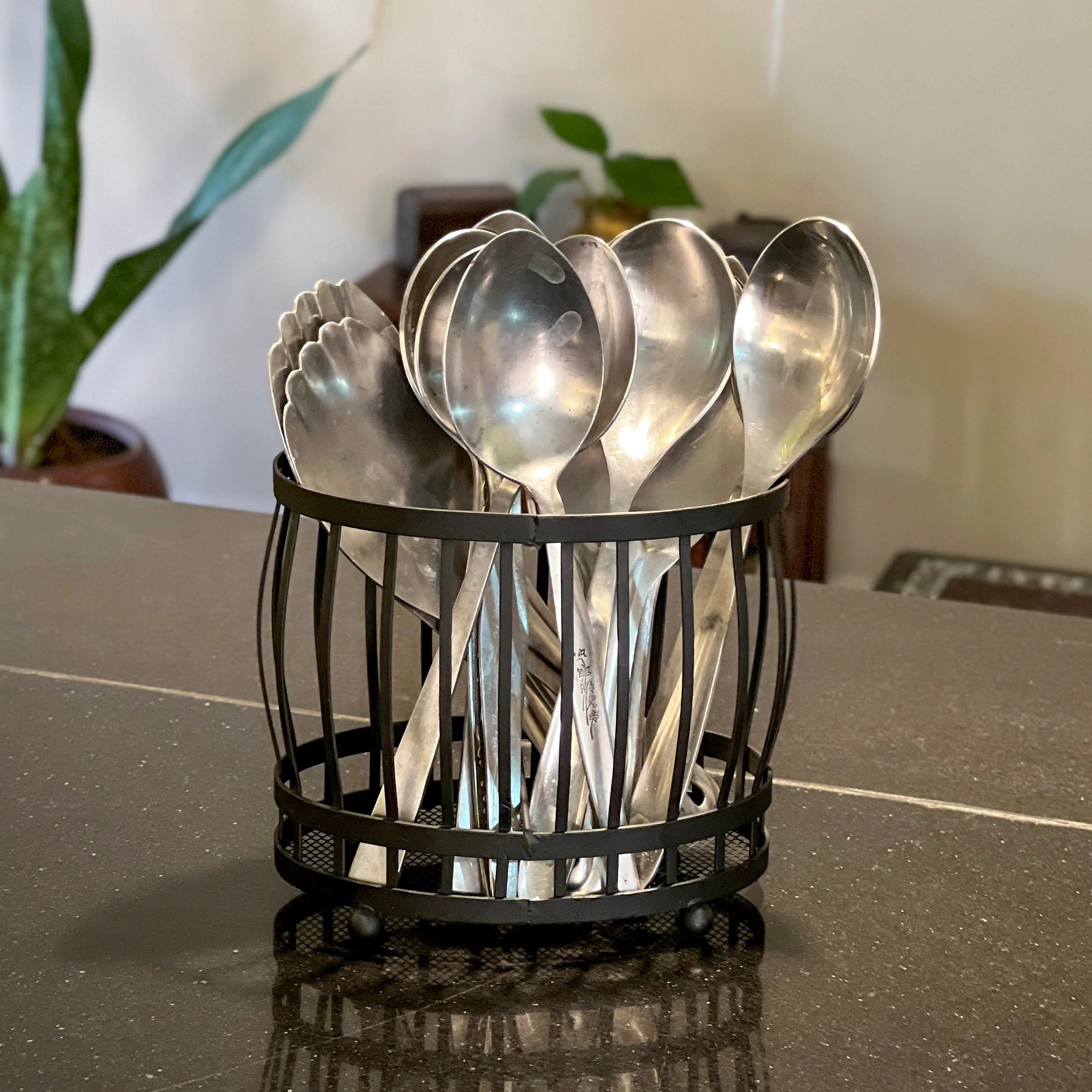 Metal Wire Cutlery Caddy Kitchen Utensil & Stationery Holder view 3 - Nexusmart Pakistan