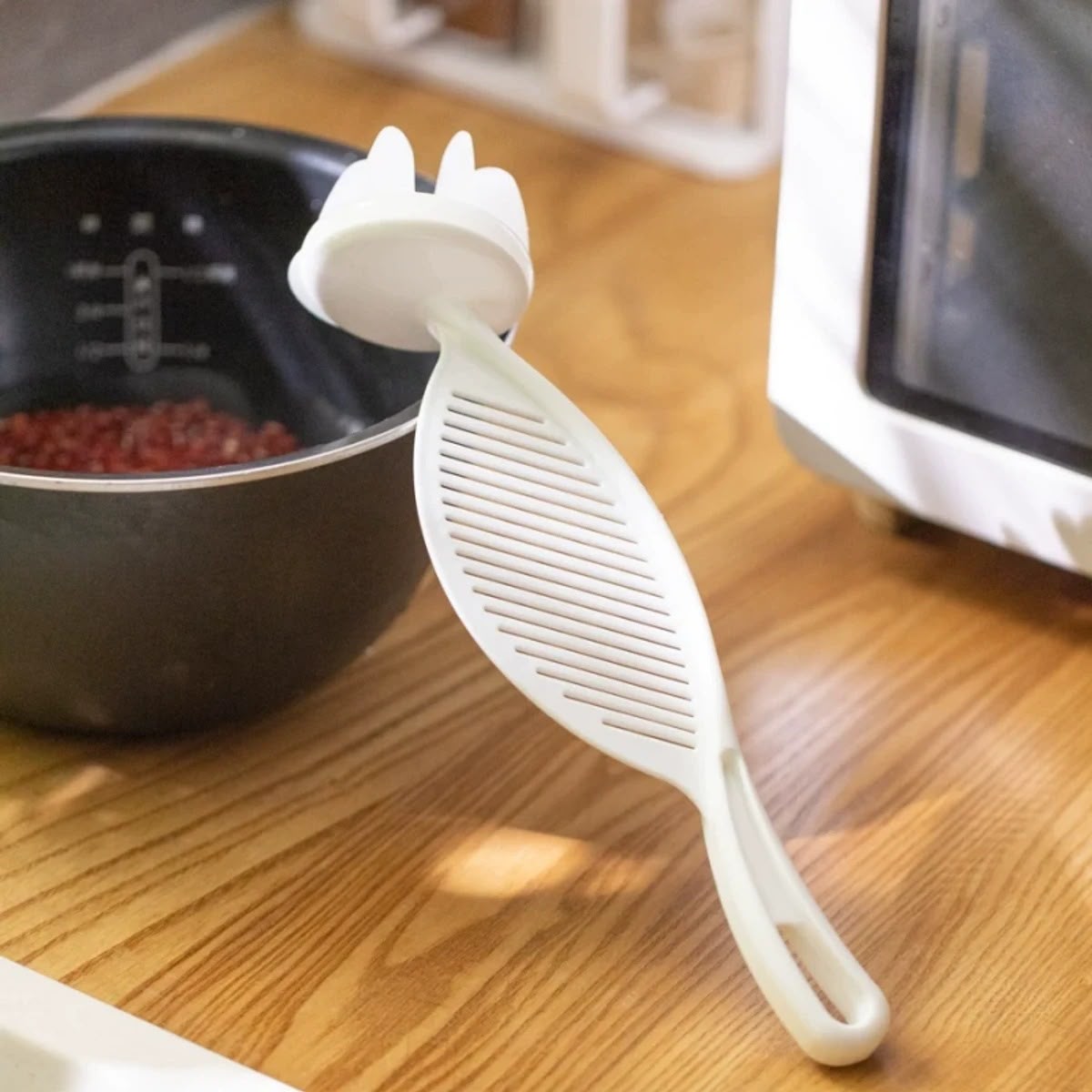 2-in-1 Rice Washer Strainer Spoon – Washing & Draining Kitchen Tool