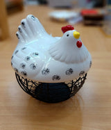 Large Farmhouse Hen-Shaped Egg Storage Basket with Lid – Decorative Wire Egg Holder