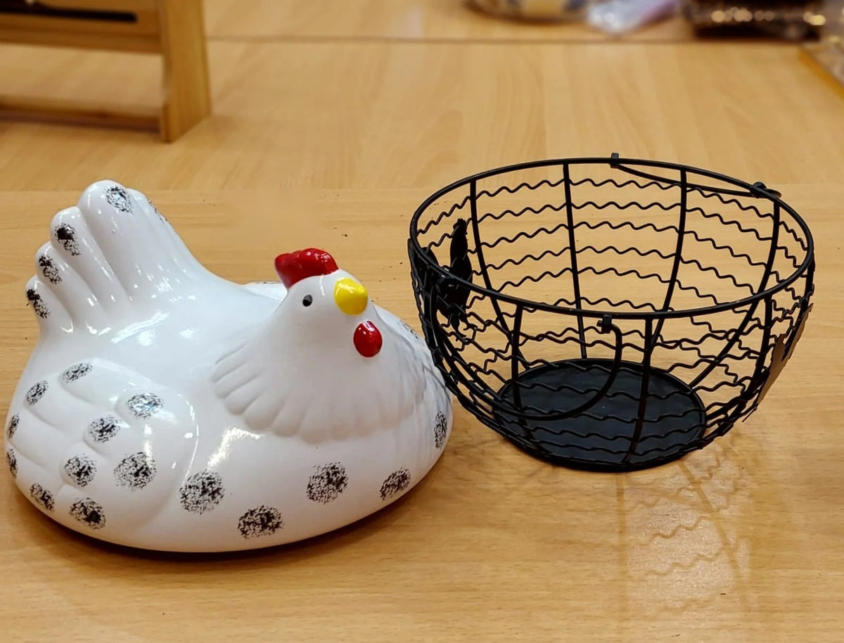 Large Farmhouse Hen-Shaped Egg Storage Basket with Lid – Decorative Wire Egg Holder